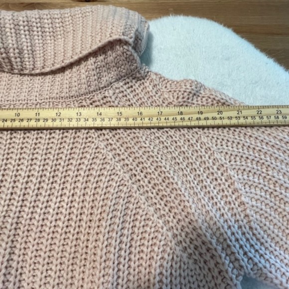 Ivy & Main Womens Tan Turtleneck Cropped Acrylic Chunky Knit Sweater Sz Large - Picture 6 of 8